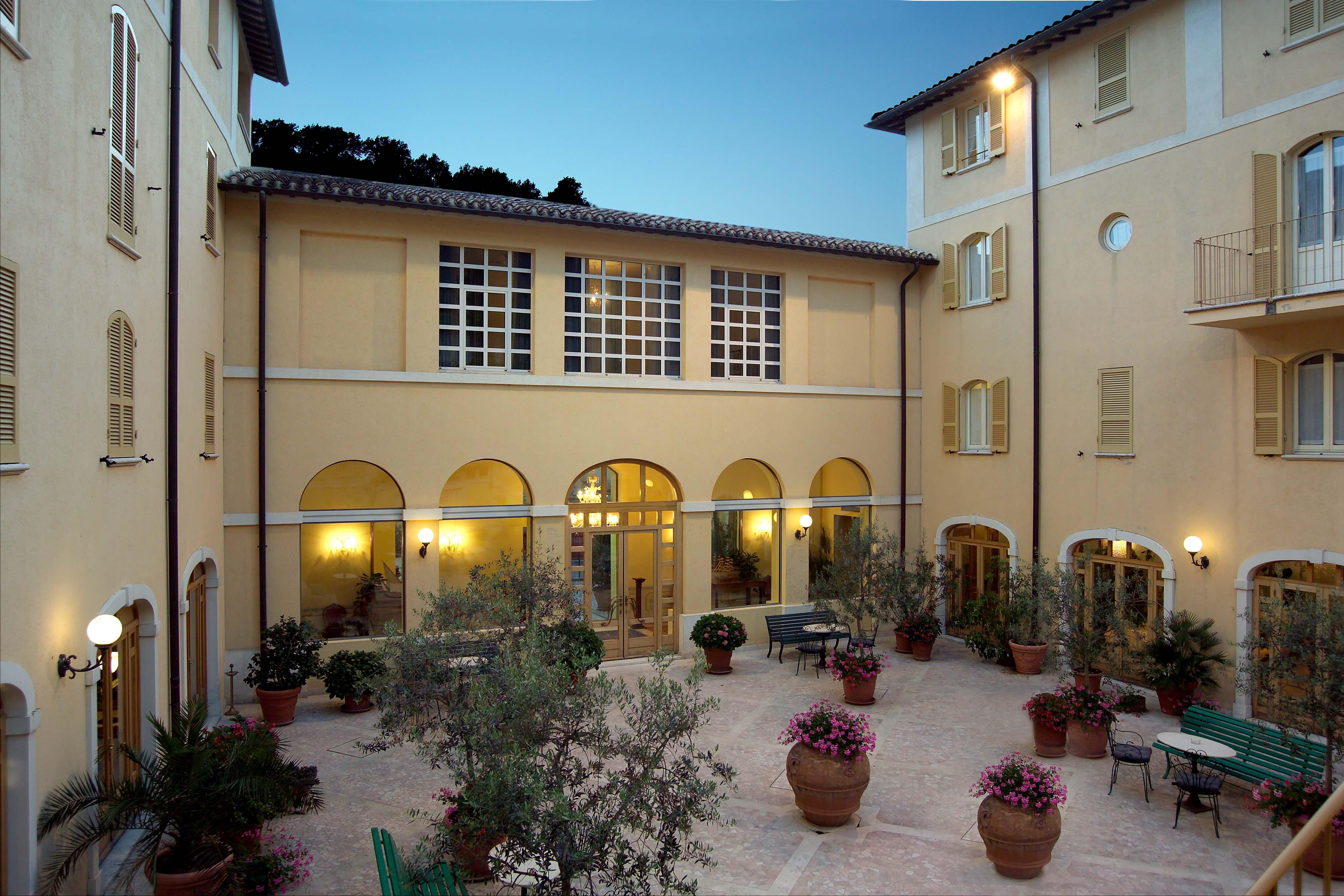 Hotel San Luca Spoleto Exterior photo