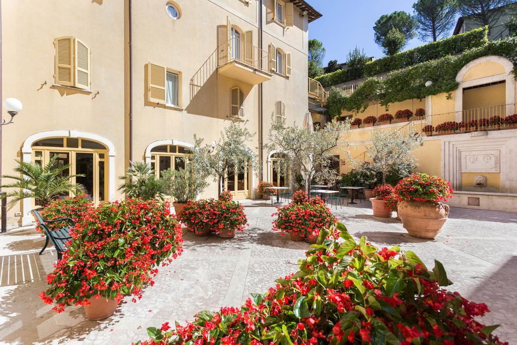 Hotel San Luca Spoleto Exterior photo